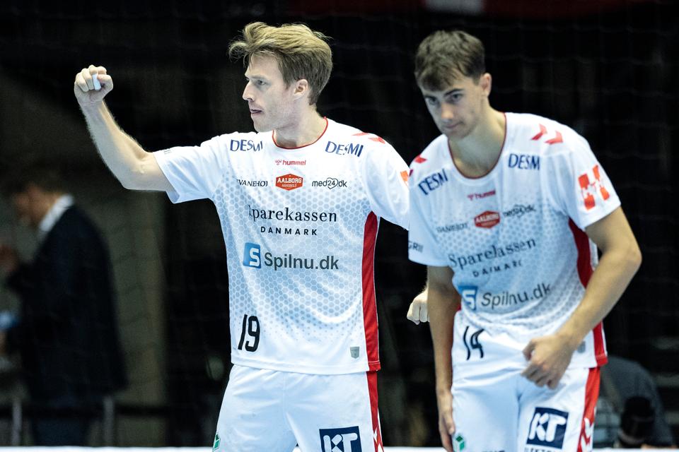 Kristian Bjørnsen, Mads Hoxer og resten af Aalborg-holdet hentede endnu en sejr. <i>Foto: Claus Søndberg</i>