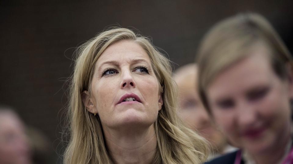 De Radikale holder i denne weekend landsmøde på Hotel Nyborg Strand. Her sidder politisk leder Sofie Carsten Nielsen og lytter på den politiske debat. <i>Tim Kildeborg Jensen/Ritzau Scanpix</i>