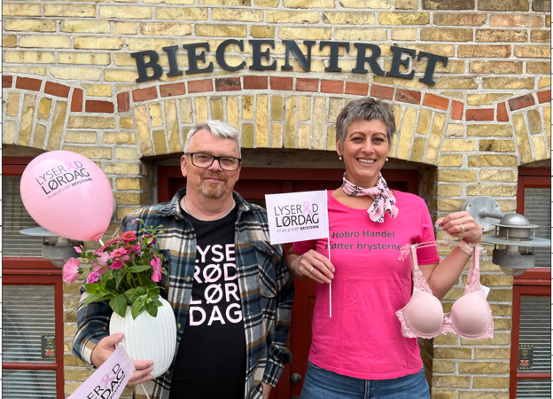 Simon Griis fra Biecentret og Line Thy fra Fleur slår et slag for banko til fordel for Støt Brysterne. <i>Privatfoto</i>
