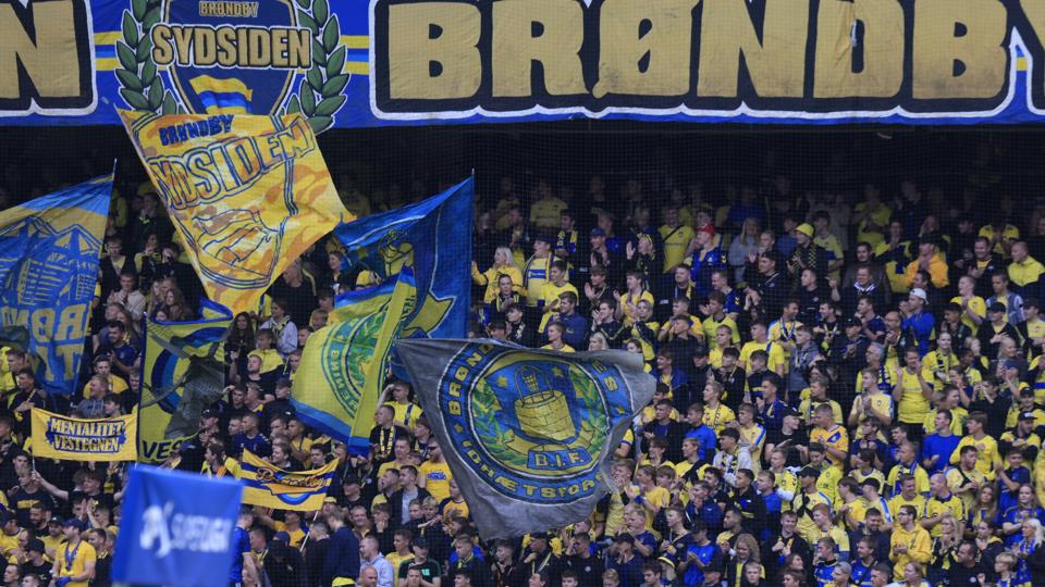 Hvis rygterne taler sandt, kan Brøndby IF snart komme på udenlandske hænder. Amerikaneren David Biltzer er angiveligt interesseret i at købe en del af Jan Bech Andersens 54,6 procent store aktiepost i klubben. <i>Martin Sylvest/Ritzau Scanpix</i>