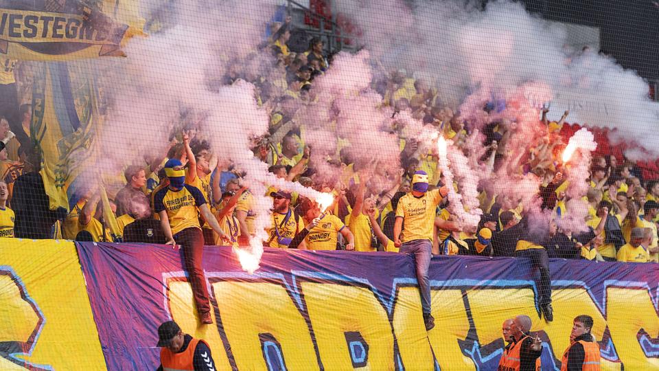 Brøndbys fans har allerede kostet klubben bøder for 1,8 millioner kroner i indeværende sæson. (Arkivfoto) <i>Claus Bech/Ritzau Scanpix</i>