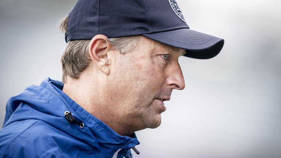 Landstræner Kasper Hjulmand mener, at Brian Laudrup må leve med konsekvenserne, når han vælger at promovere Dubai. <i>Mads Claus Rasmussen/Ritzau Scanpix</i>