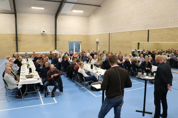 Flere end hundrede nordjyske landmænd var mødt op til mødet med ministeren. Mødet var arrangeret af Landbo Thy, nf plus, Agri Nord og LandboNord sammen med Landbrug & Fødevarer. <i>Privatfoto</i>