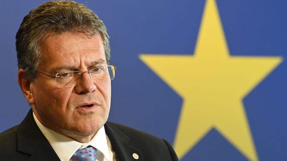 EU-landene skal gerne nå frem til en aftal om energi i næste uge for at hjælpe EU-borgere, der har svært ved at betale energiregningen. Det siger EU-Kommissær Maros Sefcovic forud for et ekstraordinært møde for EU-landens energiministre den 30. september i Bruxelles (Arkivfoto) <i>Michal Krumphanzl/Ritzau Scanpix</i>