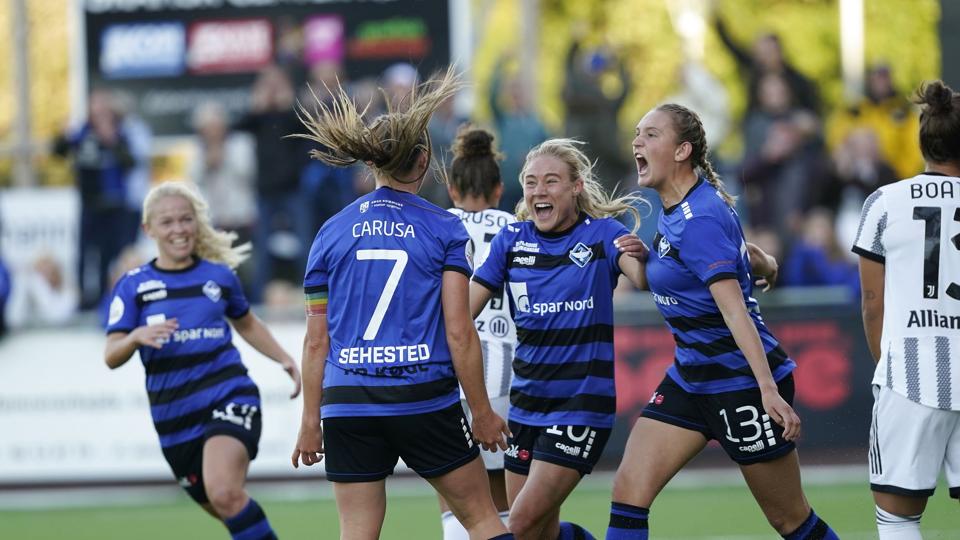 HB Køges spillere kunne bryde ud i vild jubel efter målet til 1-0 mod Juventus, der dog svarede tilbage senere i tirsdagens Champions League-kamp. Opgøret endte uafgjort. <i>Ida Marie Odgaard/Ritzau Scanpix</i>