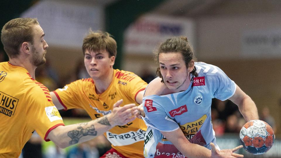 Noah Gaudin (til højre) scorede 12 mål for Sønderjyske, der tirsdag aften vandt hjemme over HC Midtjylland i den bedste danske række. (Arkivfoto). <i>Claus Fisker/Ritzau Scanpix</i>