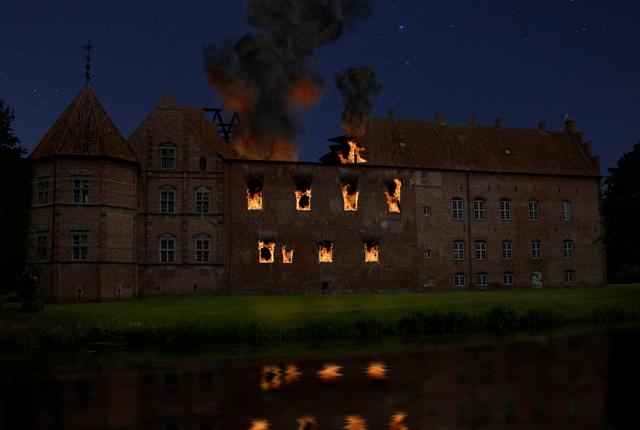 I efterårsferien brænder de slottet ned på Voergaard, og det er gratis at overvære. <i>Privatfoto</i>