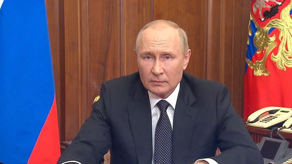 Det er et udtryk for, at den russiske præsident, Vladimir Putin, er under pres og gerne vil afslutte krigen hurtigst muligt, at han onsdag bebuder en delvis mobilisering i Ukraine. Sådan lyder vurderingen fra seniorforsker hos Diis, Flemming Splidsboel Hansen. <i>Handout/Ritzau Scanpix</i>
