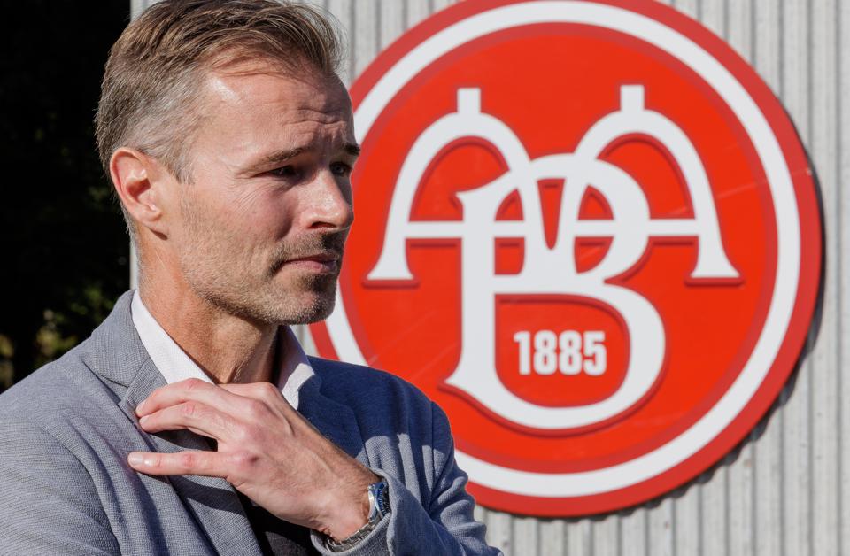 Direktør Thomas Bælum meddelte onsdag i en fondsbørsmeddelelse, at AaB er i gang med at undersøge en henvendelse fra en potentiel udenlandsk henvendelse. <i>Foto: Henrik Bo</i>
