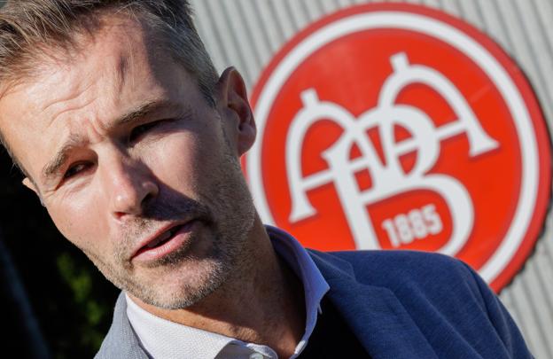AaB’s administrerende direktør Thomas Bælum har travlt for tiden. <i>Arkivfoto: Henrik Bo</i>