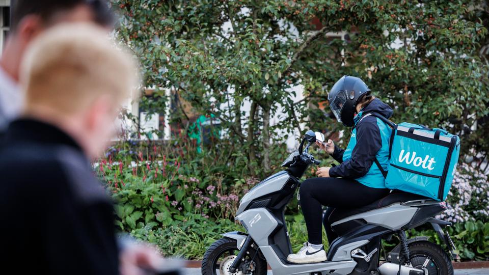 De mange Woltbude på knallert har får flere fodgængere til at føle sig utrygge på Nytorv. <i>Akivfoto: Martin Damgård</i>