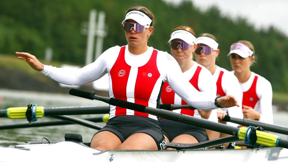 Julie Holst Poulsen, Marie Johannesen, Frida Sanggaard Nielsen og Astrid Steensberg formåede ikke at slutte blandt de tre både, som kvalificerede sig til finalen. <i>Foto: Sportxpress/Ritzau Scanpix</i>