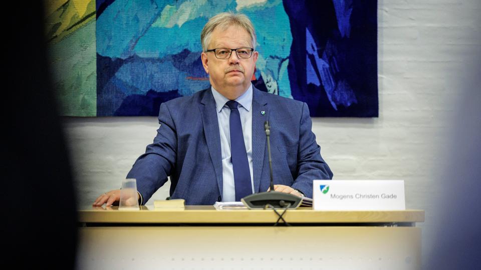 Borgmester Mogens Chr. Gade (V) har stadig tillid til den øverste ledelse i forvaltningen, selvom den igen i år går tocifret millionbeløb over budget. <i>Arkivfoto: Martin Damgård</i>