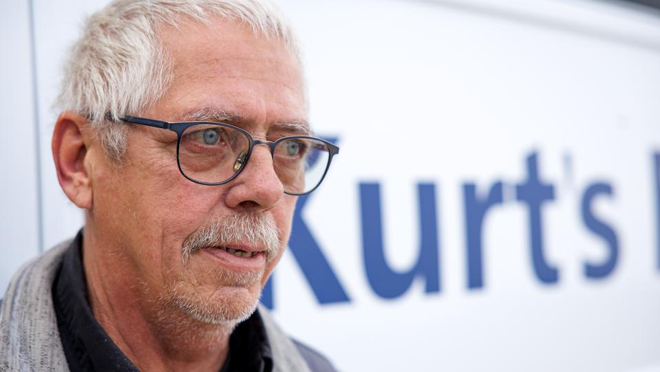 - Vi er et lille firma, og der er grænser for, hvor megen tid, vi kan bruge på papirarbejde, siger Kurt Jensen, Kurt's Montage.