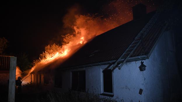 Brand i et hus på Sellebjergvej ved Bindslev. <i>Foto: Jan Pedersen</i>