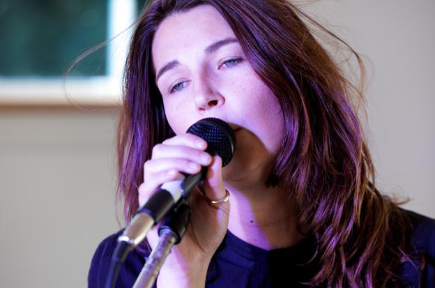Signe Marie Bonnerup, sangerinde i Dine Isaksen. <i>Foto: Bo Lehm</i>