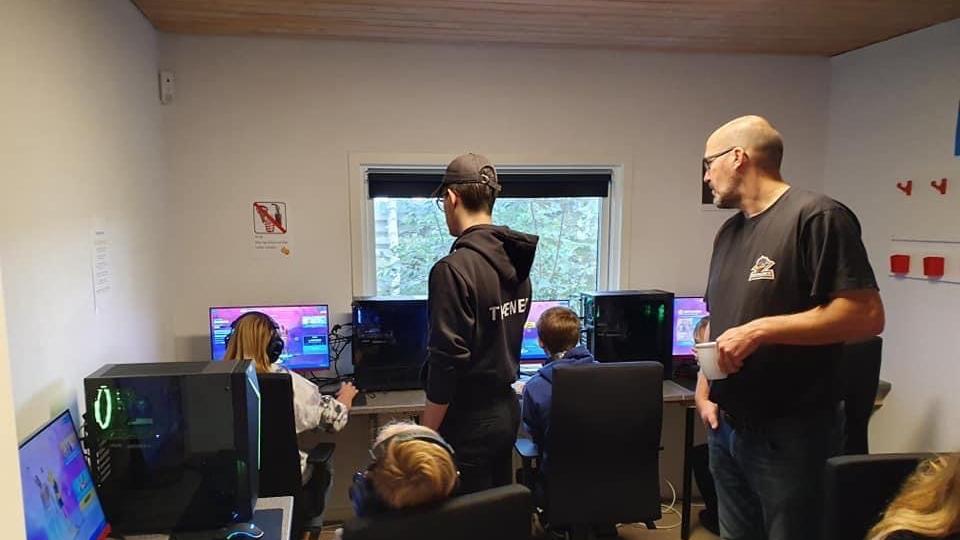 Ducklings Esports toppede i sommerferien 2022 med 65 medlemmer i alderen 7 til 18 år - men siden faldt cirka en tredjedel fra efter sommerferien. Og nu er foreningen lukket helt ned. <i>Priviatfoto</i>