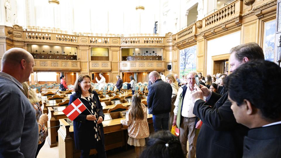 Søndag er en festdag i Folketinget, hvor 4400 nye danske statsborgere og deres familier fejres. (Arkivfoto). <i>Philip Davali/Ritzau Scanpix</i>