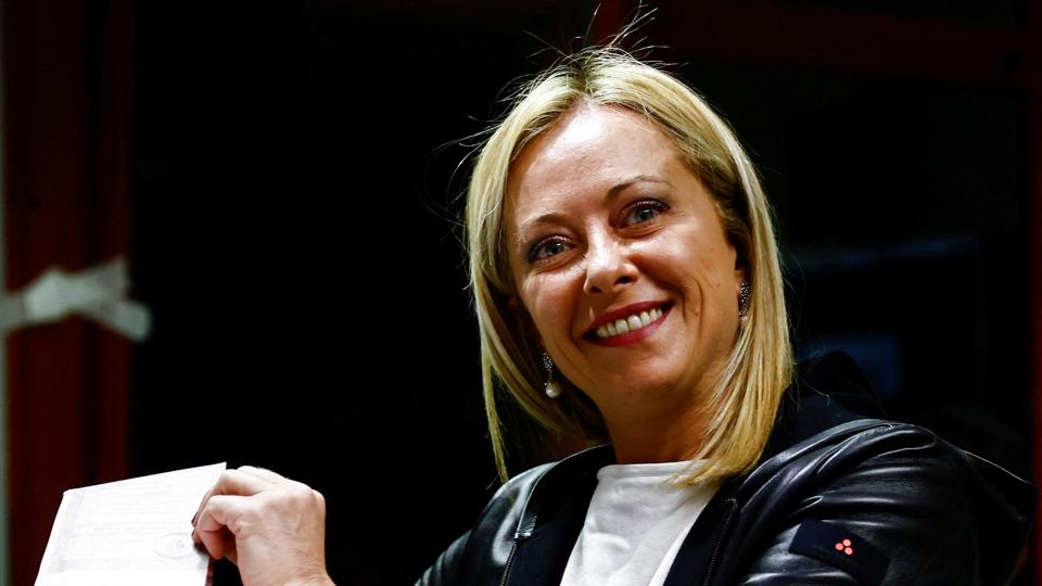 Hvis valgstedsmålingen i Italien holder, kan Giorgia Meloni meget vel blive Italiens næste premierminister. Hun vil også blive Italiens første kvindelige premierminister. <i>Yara Nardi/Reuters</i>