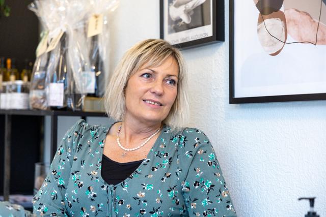 Anette Kvist har Full Beauty-klinikkerne i Hobro og Randers. Tidligere har hun været butikschef for Uno Danmark og Søstrene Grene.  <i>Foto: Kim Dahl Hansen</i>