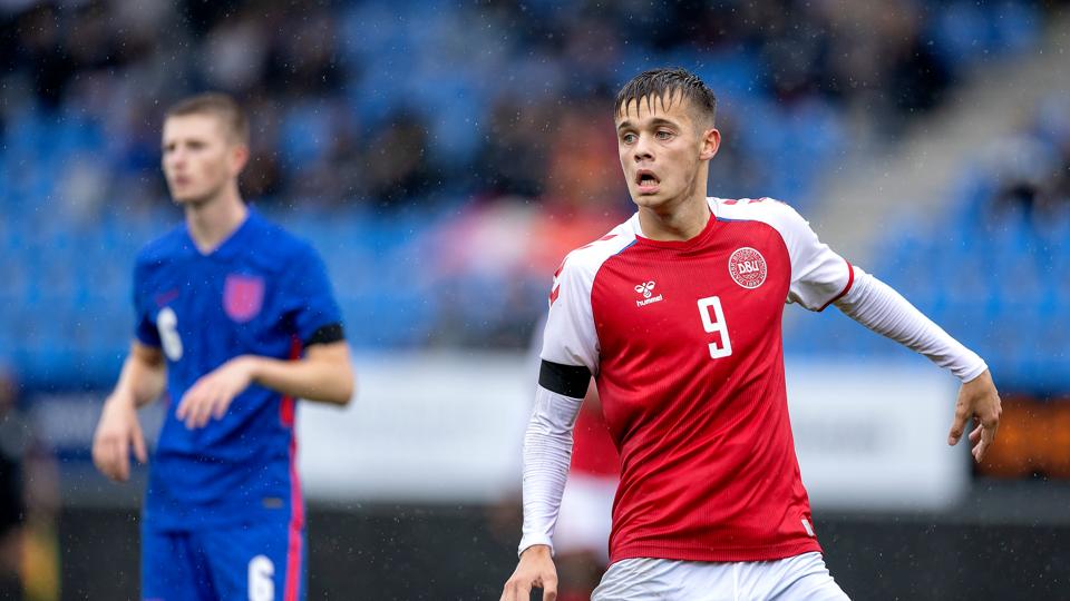 Danmarks U19-landshold med AaB's Oliver Ross på holdet spillede onsdag EM-kvalkamp mod England i Hobro. <i>Foto: Lars Pauli</i>