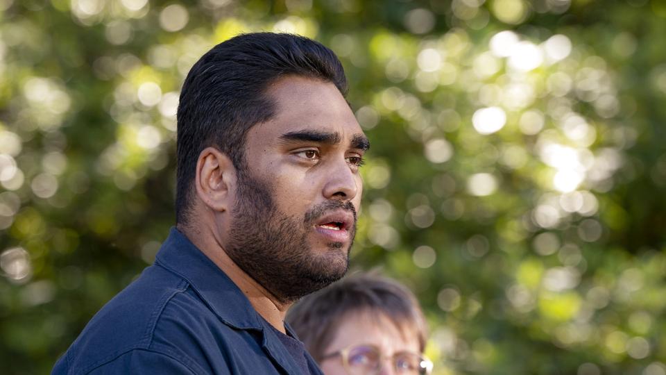 Frie Grønnes leder, Sikandar Siddique, opfordrer De Radikale til at vente med at stille mistillidsvotum, indtil der er klarhed over situationen omkring gaslækagen i Østersøen. <i>Liselotte Sabroe/Ritzau Scanpix</i>