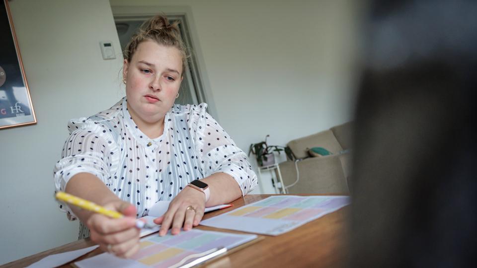 - Det er ikke noget, som er startet i forbindelse med alt det her krise. Det har bare gjort det endnu mere interessant at se, hvor meget jeg kan skære ned, og hvor kreativ jeg kan være, siger Mia Hauchrog Nilsson. <i>Foto: Martin Damgård</i>