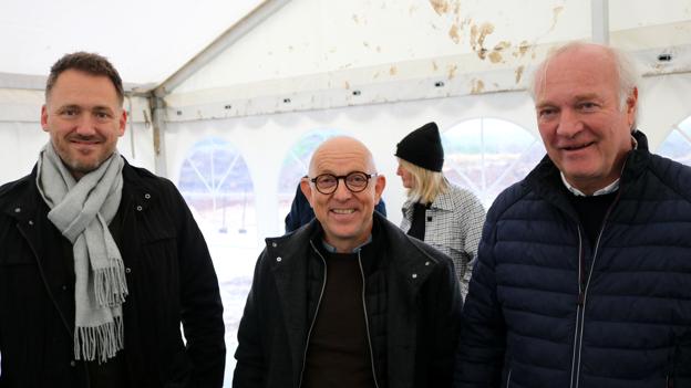 Udviklingschef Michael Thomsen fra ejendomsudviklingsfirmaet Innovater A/S samt direktør Jens Nielsen og medejer Peter Sørensen i Sæby Bakker ApS <i>Foto: Tommy Thomsen</i>