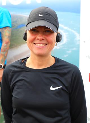 Kristine Esmarch Hurley fra Skagen løber sit første halvmarathon ved Skagen Marathon. Det er ikke lykkedes mig at komme op på distancen, når jeg har trænet endnu, så jeg er meget meget spændt, fortæller Kristine..