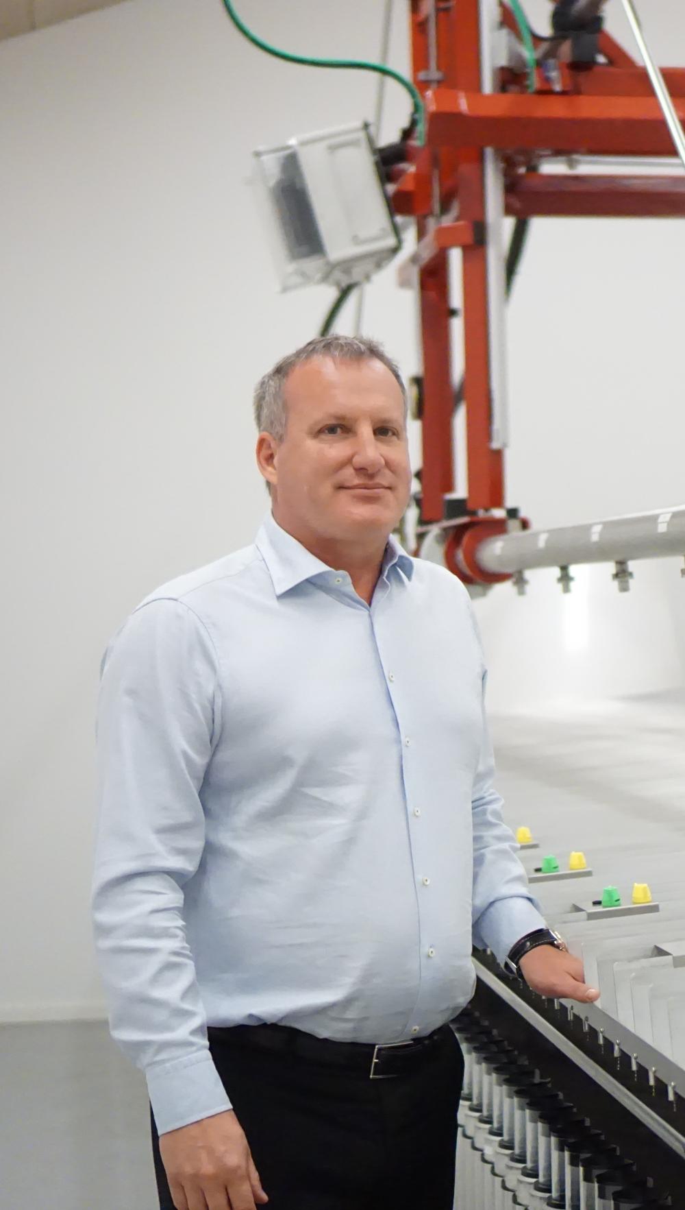 Søren Ulstrup, nu også direktør i Neptun Plast. Søren Ulstrup, nu også direktør i Neptun Plast.