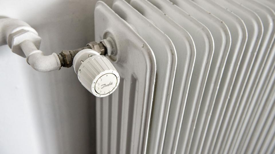 Når skoleelever mandag morgen møder ind til undervisning, vil de blive mødt af en indendørs temperatur på 19 grader. Det sker for at spare på energien i offentlige bygninger. (Arkivfoto). <i>Henning Bagger/Ritzau Scanpix</i>
