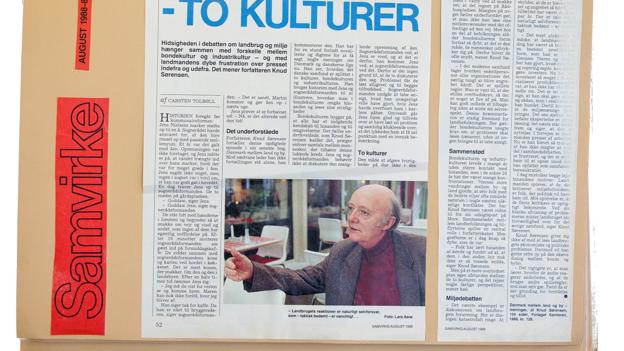 Carsten Tolbølls scrapbog med det første møde med Knud Sørensen, den afdøde digter fra Mors. <i>Foto: Bo Lehm</i>