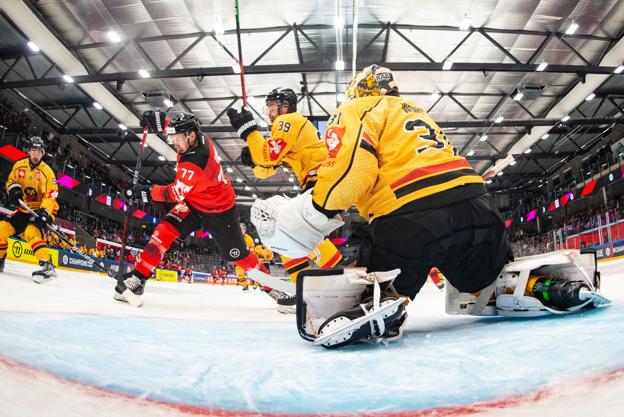 Aalborg Pirates havde flere gode muligheder for at skabe spænding i tirsdagens kamp mod Luleå, men for få af dem blev udnyttet. <i>Foto: Claus Søndberg</i>