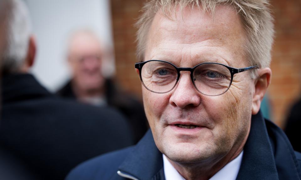- Det, vi gør, er ikke tegn på ligegyldighed, men på tidernes ugunst, siger borgmester Hans Ejner Bertelsen om den tillægsbevilling, han økonomiudvalg gav onsdag. <i>Arkivfoto: Bo Lehm</i>