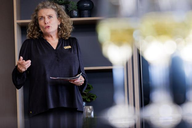 Mette Ravns åbning blev overværet af både husejere (i HimmerLand er der 350 privatejede feriehuse), repræsentanter fra Vesthimmerlands Kommune, virksomheder og ledere fra andre Lars Larsen Group Selskaber. <i>Foto: Bo Lehm</i>