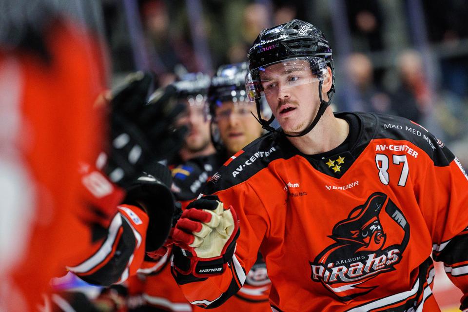 Tobias Ladehoff scorede Aalborg Pirates' første mål i søndagens sejr over Herlev. <i>Arkivfoto: Henrik Bo</i>