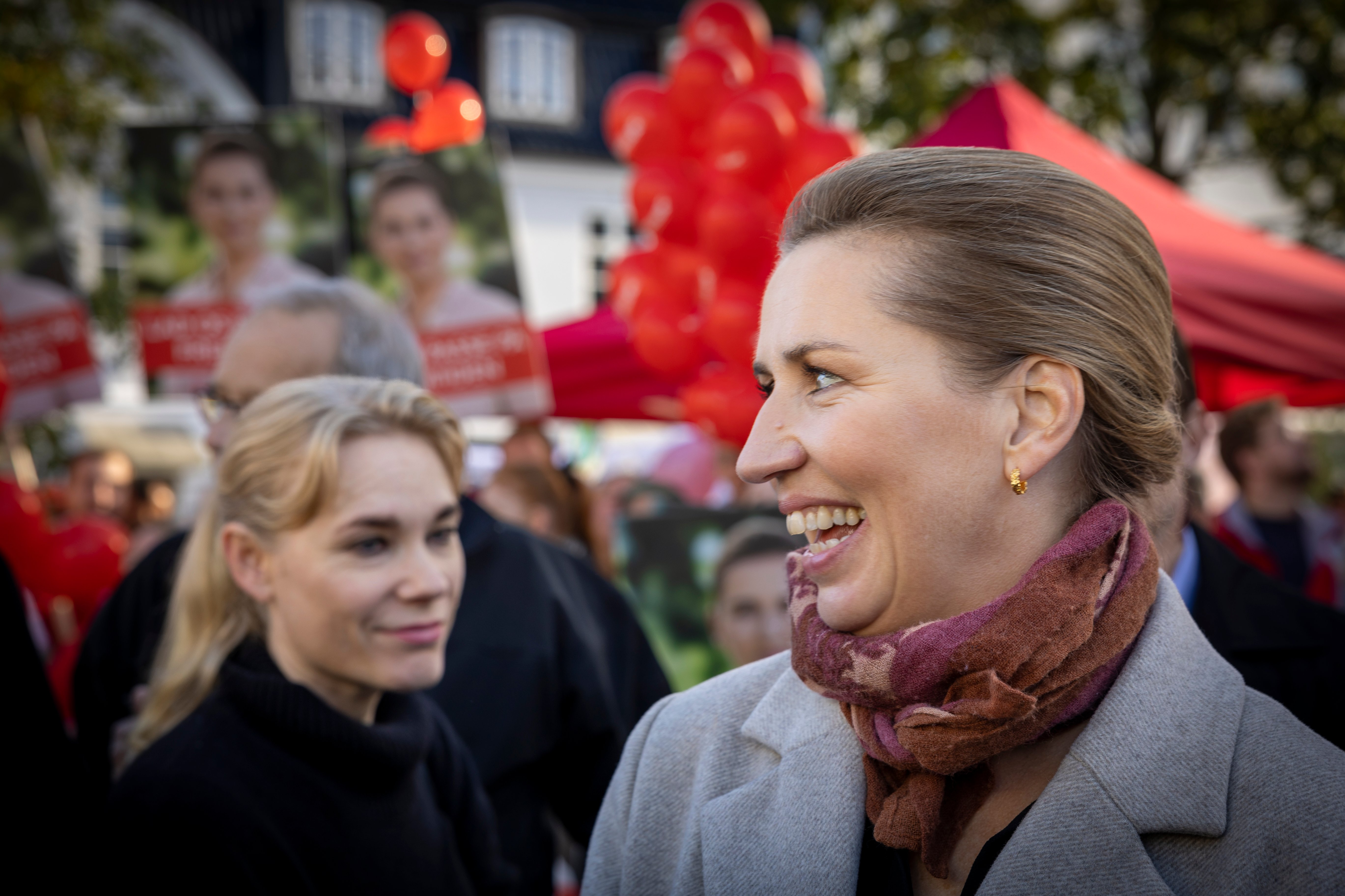 Mette F. har genfundet smilet - men hun er stadig stærkt bekymret