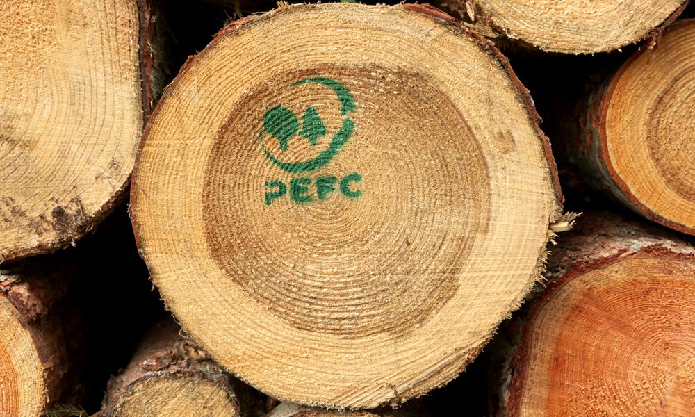 I Danmark er 320.000 hektar skov PEFC-certificeret, hvilket er cirka halvdelen af alt dansk skov. Både på verdensplan og i Danmark er PEFC er den største og mest udbredte skovcertificeringsordning.