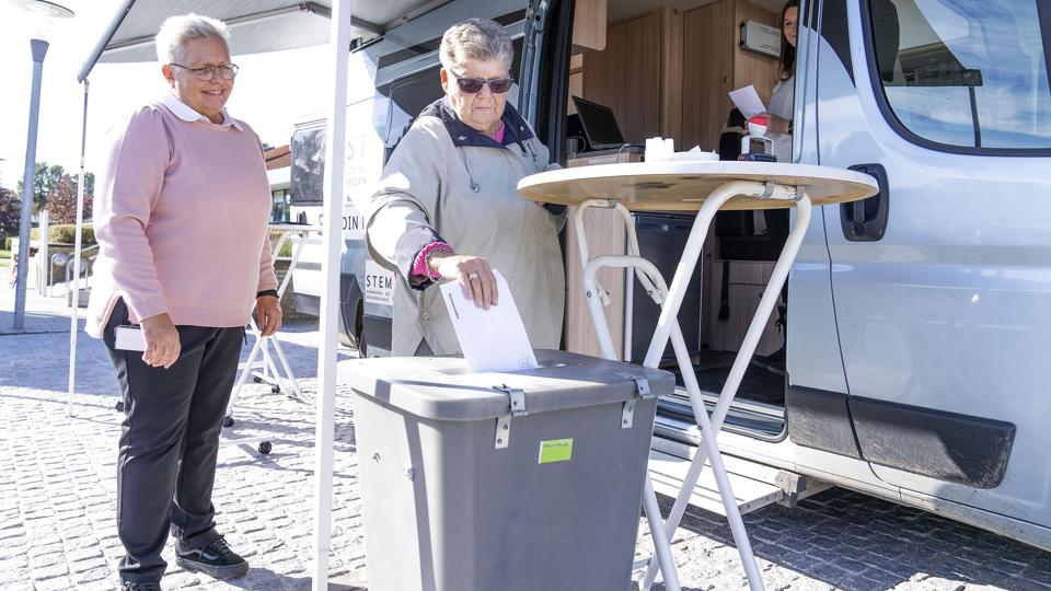 Mobile stemmesteder er ifølge valgforsker en af forklaringerne på brevstemmers stigende popularitet. (Arkivfoto). <i>Claus Bech/Ritzau Scanpix</i>