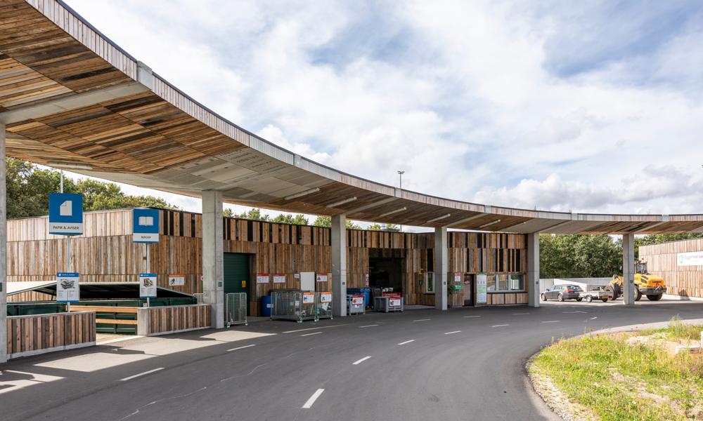 Genbrugspladsen i Lisbjerg er blevet tildelt en Aarhus Kommunes pris for Byggeri 2022. Genbrugspladsen i Lisbjerg er blevet tildelt en Aarhus Kommunes pris for Byggeri 2022.