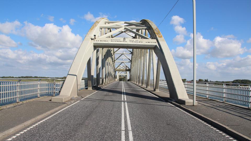 Aggersundbroen spærret