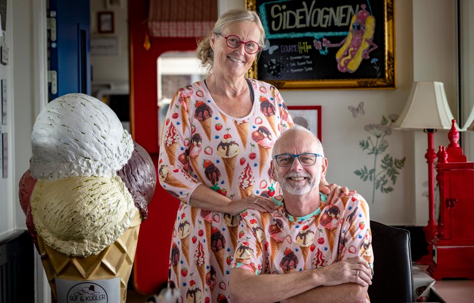 For Ismutter og Isfatter er salget af Guf & Kugler forbundet med mange følelser, men de er ikke i tvivl om, at beslutningen er den rigtige. <i>Foto: Martél Andersen</i>