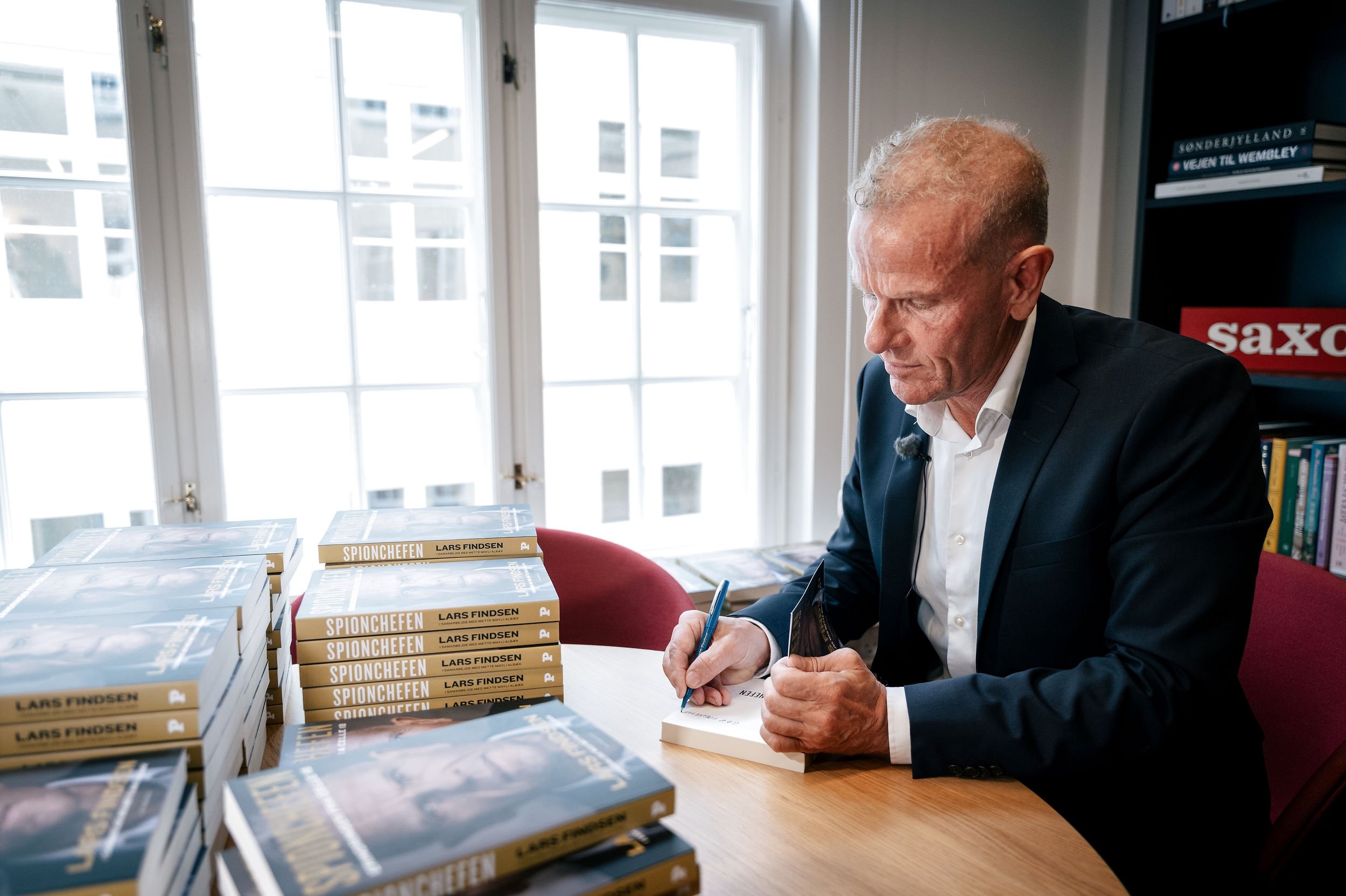 Lars Findsens bog er kæmmet for fortrolige oplysninger