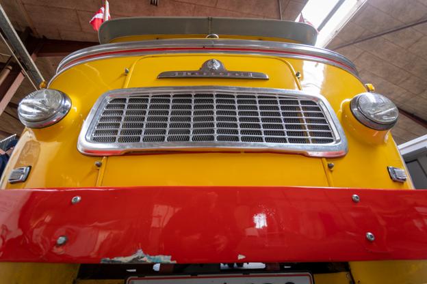 Der opstod en lille lakskade på den forreste kofanger under transport - den bliver udbedret på sælgers regning. <i>Foto: Martél Andersen</i>