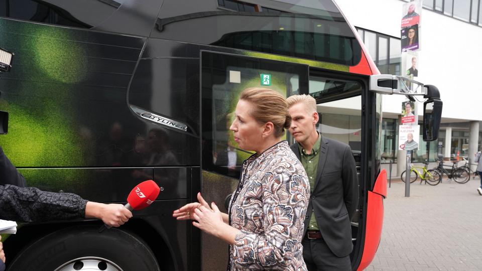 - Vi sagde allerede i går, at selvfølgelig kan Folketinget beslutte sig på det her område, siger Frederiksen ifølge flere medier fredag. <i>Henning Bagger/Ritzau Scanpix</i>