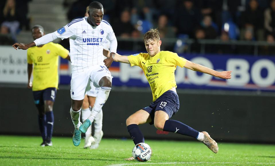 Frederik Dietz er et af de varmeste salgsemner i Hobro, hvor flere spillere dog kan blive solgt i det kommende transfervindue. <i>Arkivfoto: Bente Poder</i>