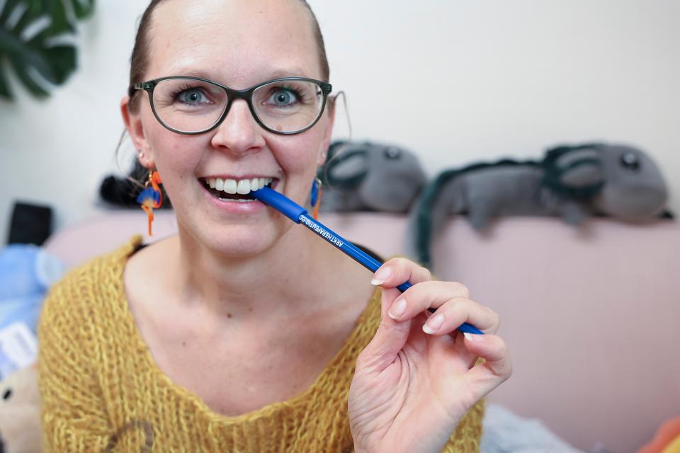 Camilla Mellergaard Olsen, fysioterapeut og ejer af Vicca.dk, en webshop med hjælpemidler og sansemotorisk legetøj til børn, åbner showroom i Ravnshøj. <i>Foto: Bente Poder</i>
