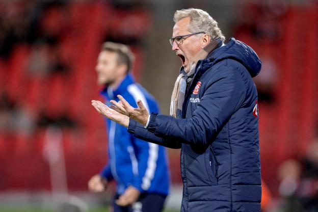 AaB og Erik Hamrén ligger nu isoleret med tre point under nedrykningsstregen. <i>Foto: Lars Pauli</i>