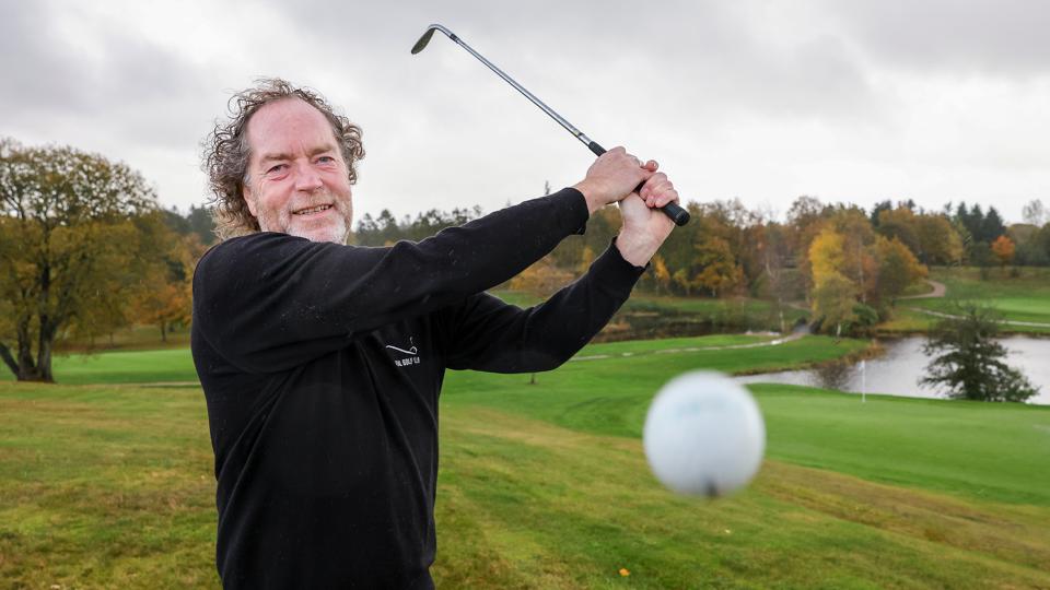 Golf er populært - men det er ikke populært at Hjørring Golfklub frit har fået foræret et stort område af kommunen. Det fastslår Niels P. Konnerup fra Sindal Golfklub. <i>Foto: Bente Poder</i>