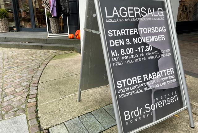 Du finder den nye pop up-butik bare to minutters gang fra Bdr. Sørensen Møblers butikker i Danmarksgade.